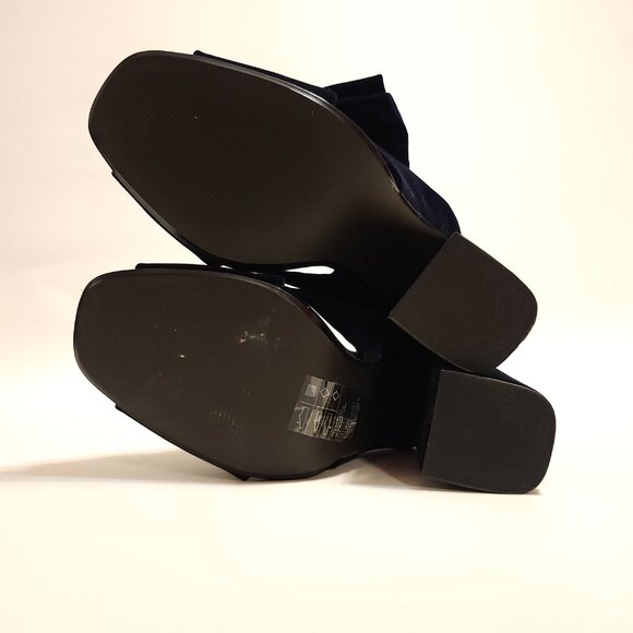 H&M Deep Navy Velvet Bow Woman's Heels Size 8.5 BNWT - Picture 2 of 9